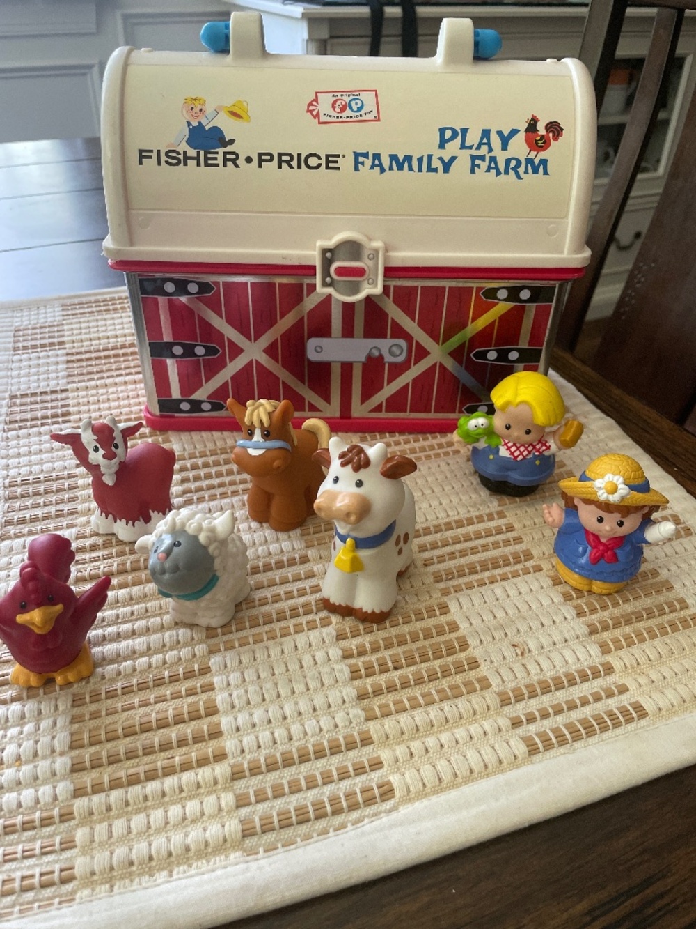 Fisher price play family farm